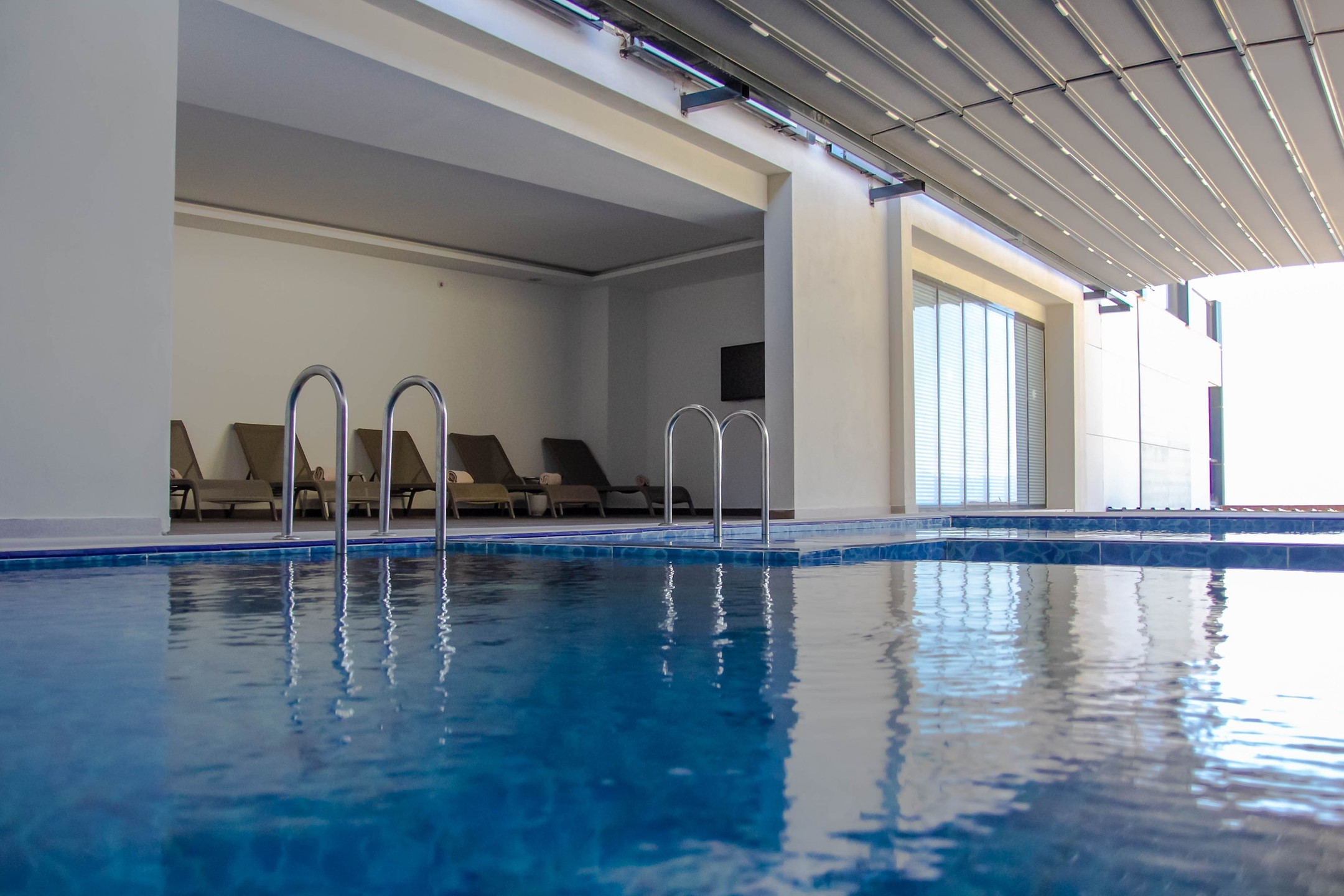 Piscină interioară