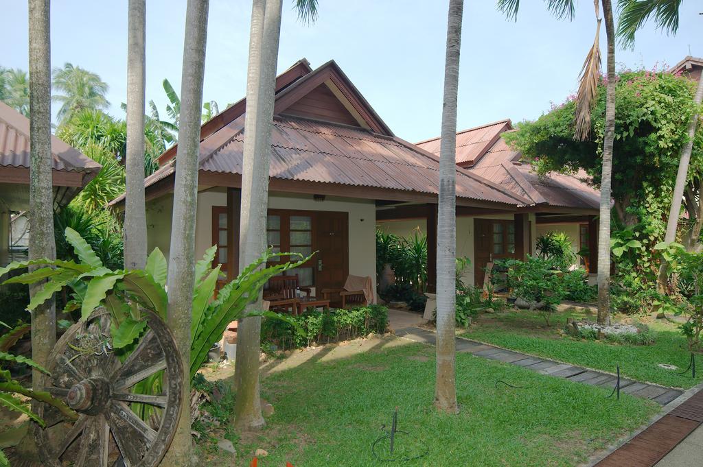 GARDEN BUNGALOW