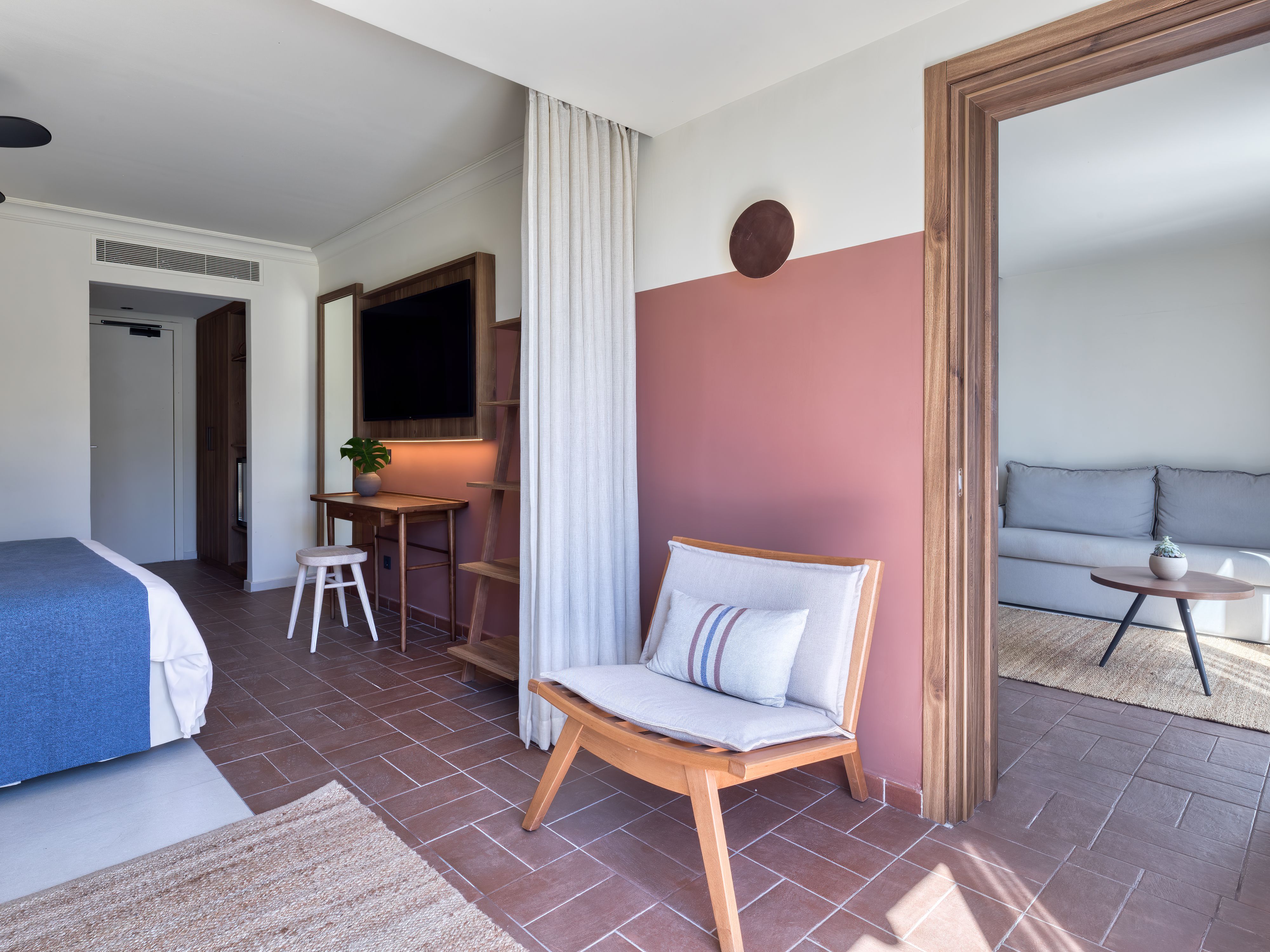 grand tropical cozy suite