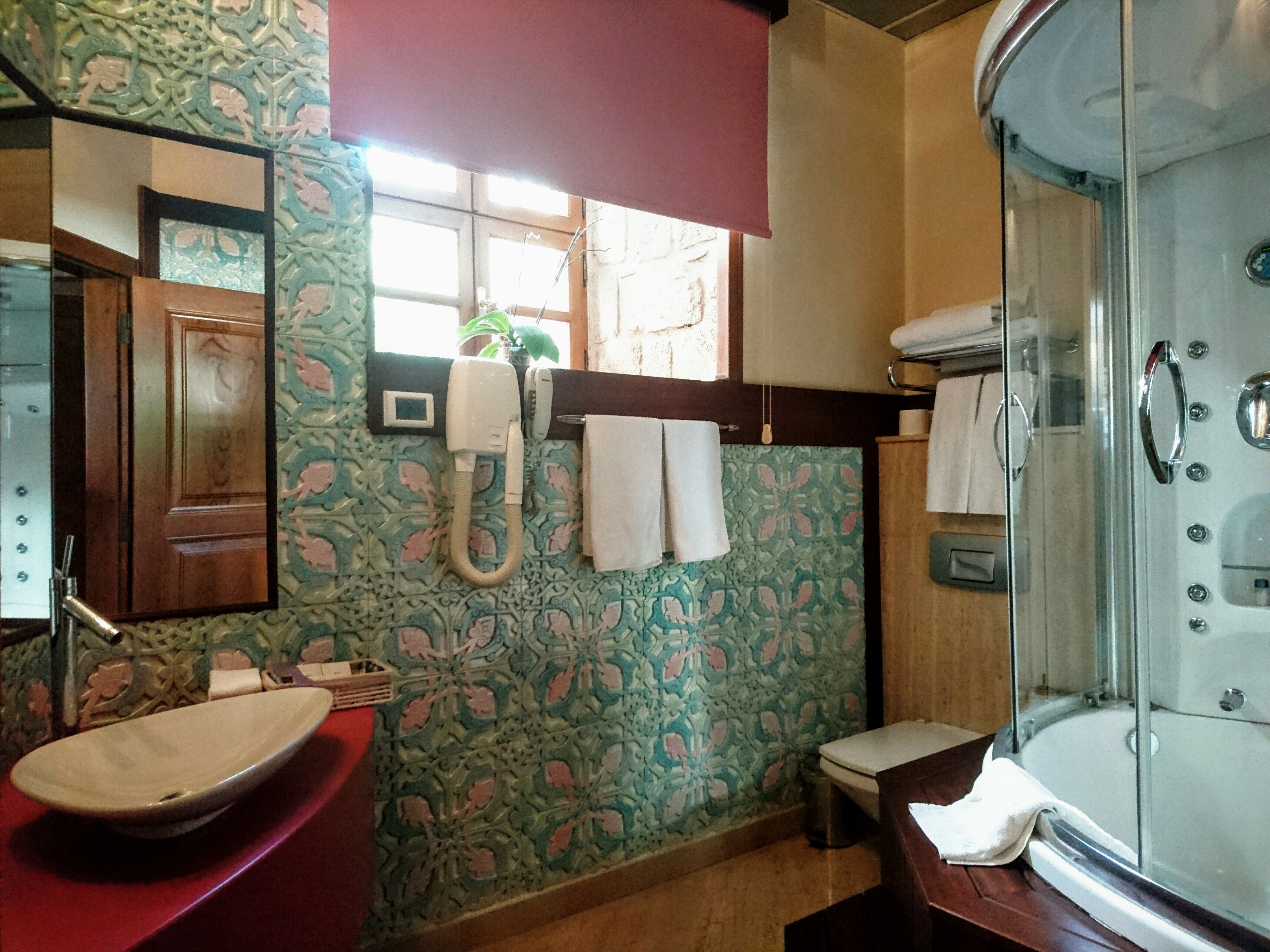 HAREM SUITE