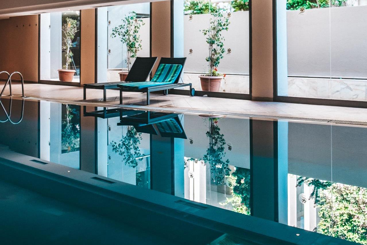 Piscină interioară