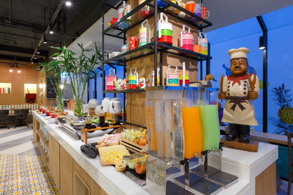 Rhyme cafe