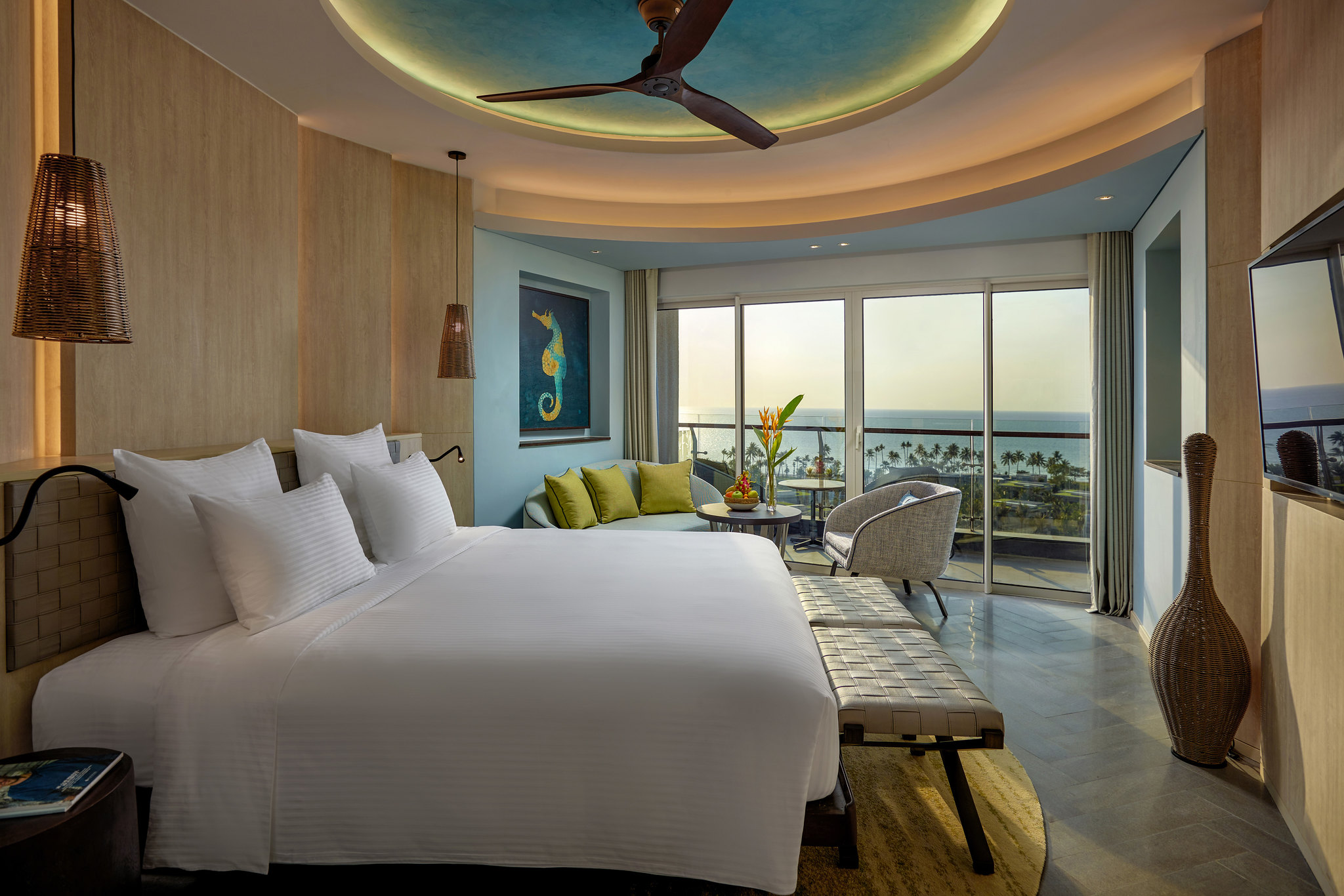 DELUXE OCEAN BALCONY