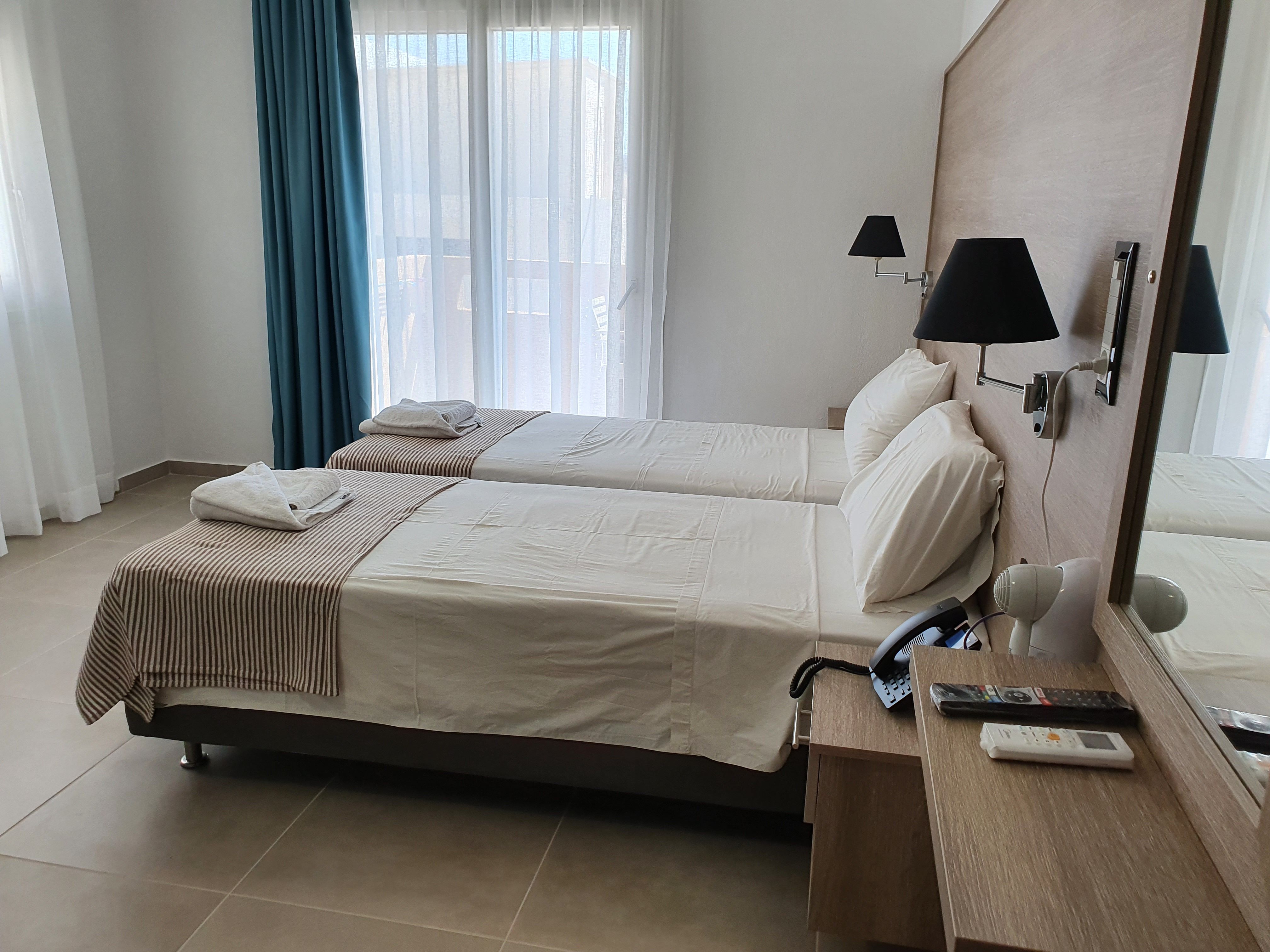 DOUBLE/TWIN ROOM SEA VIEW