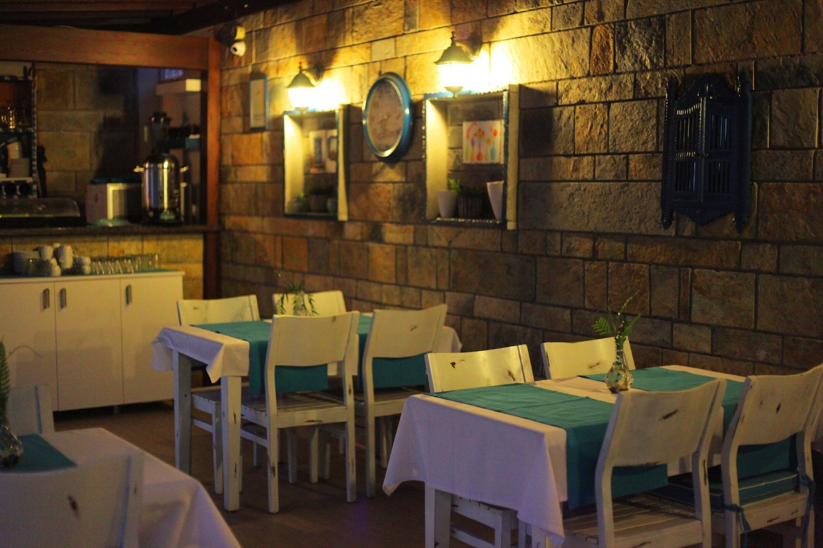 Cotton Boutique Breakfast Saloon