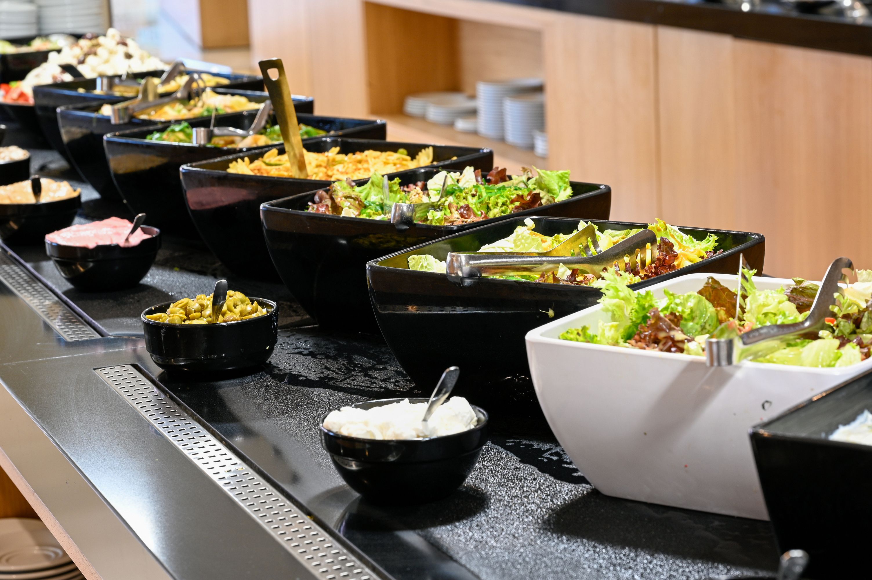 MAIN RESTAURANT 
