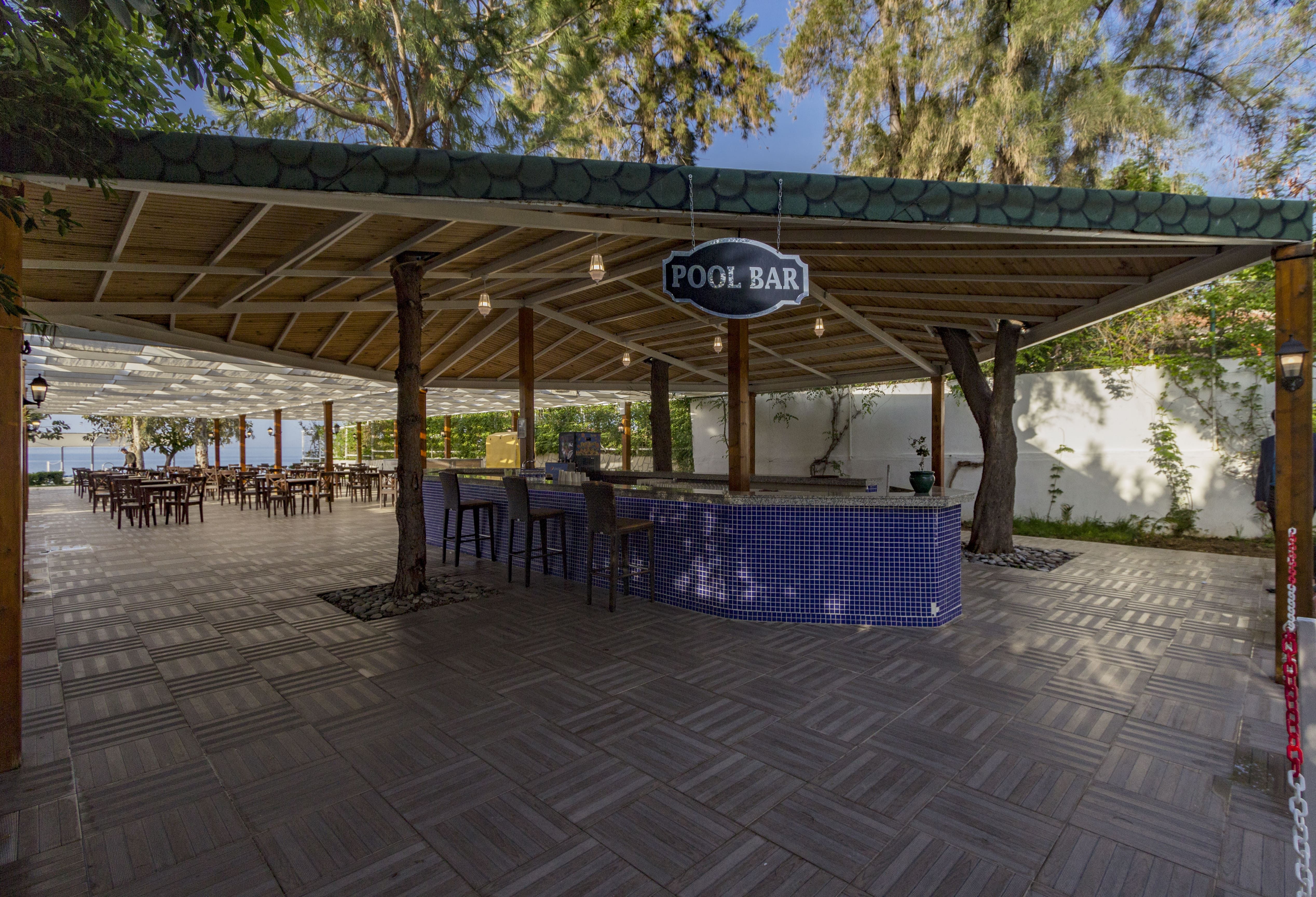 pool bar