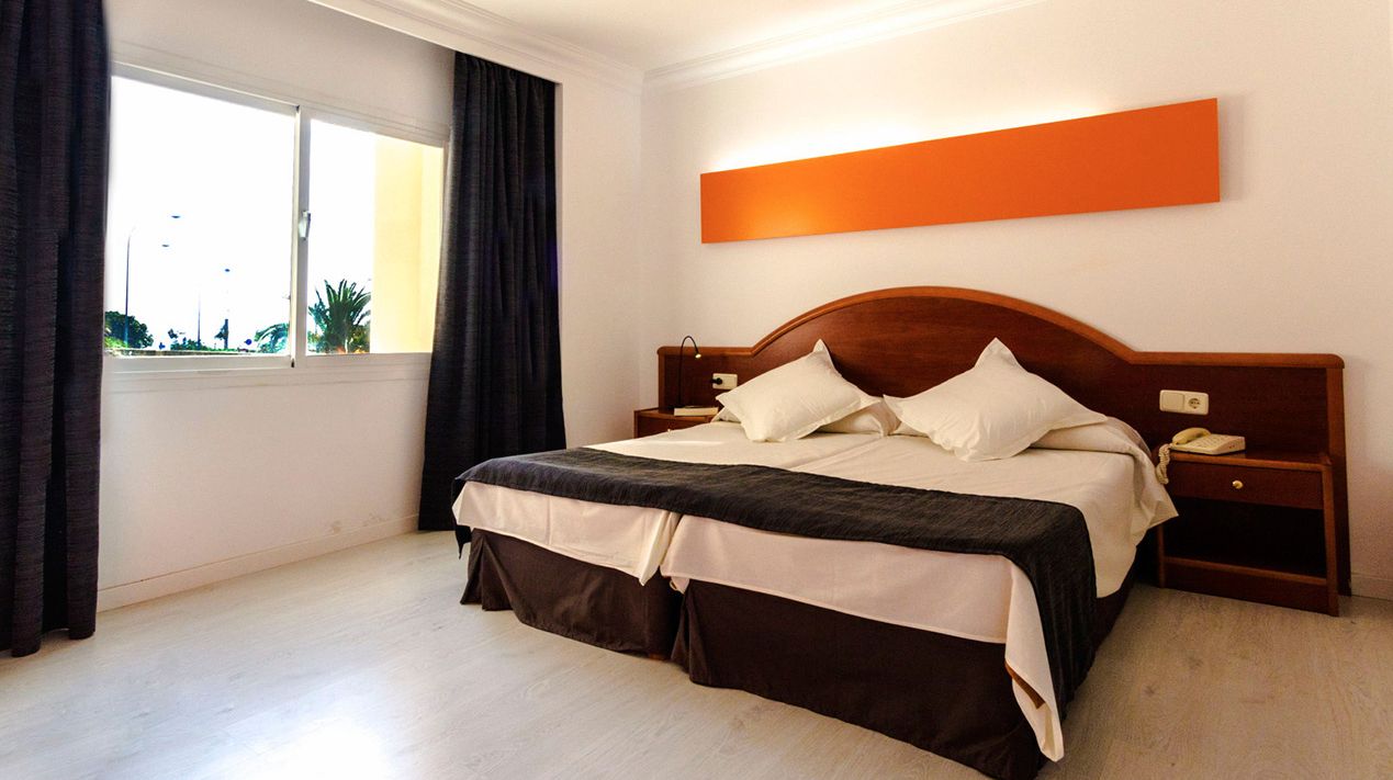 DOBLE STANDARD ROOM BALCONY OR TERRACE
