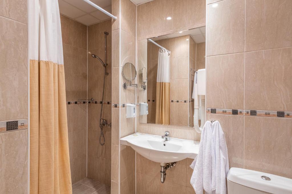 DOUBLE ECONOMY ROOM
