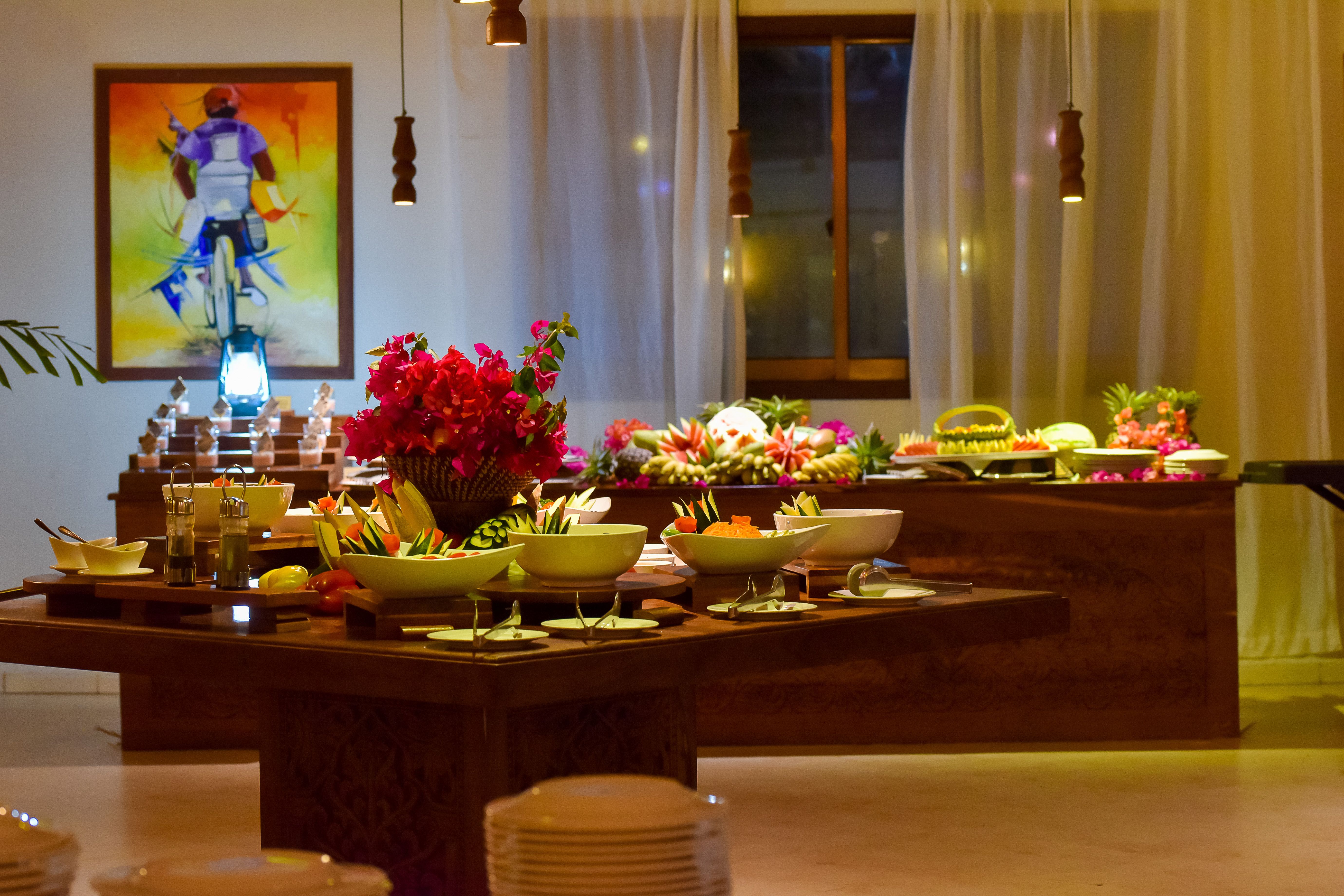MAIN RESTAURANT