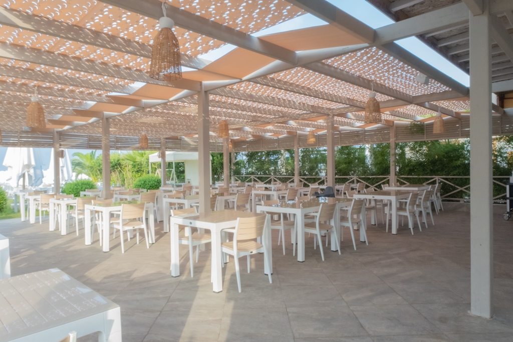 BEACH BAR 