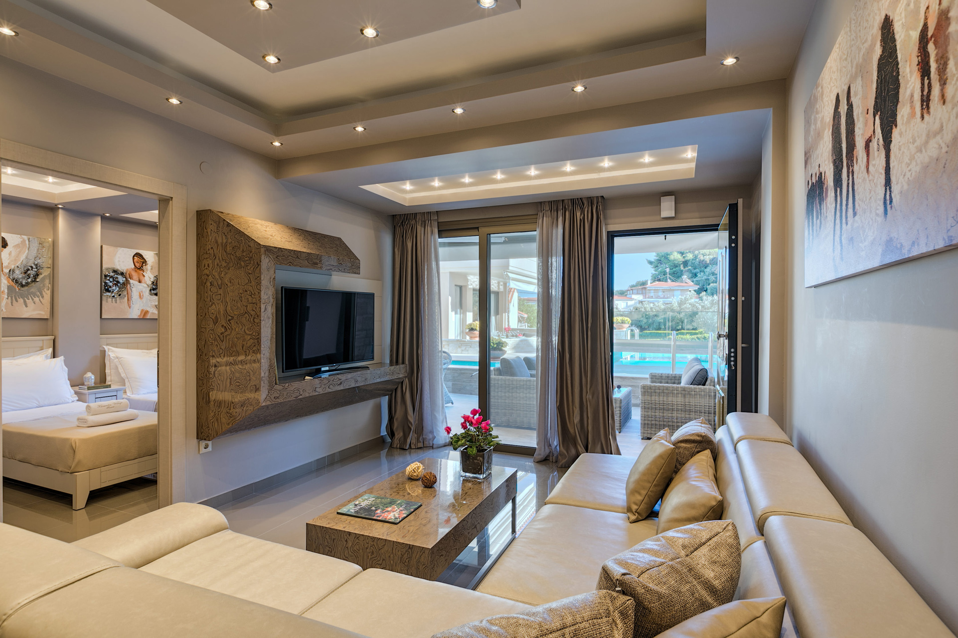 SUITE DELUXE WITH PRIVATE POOL