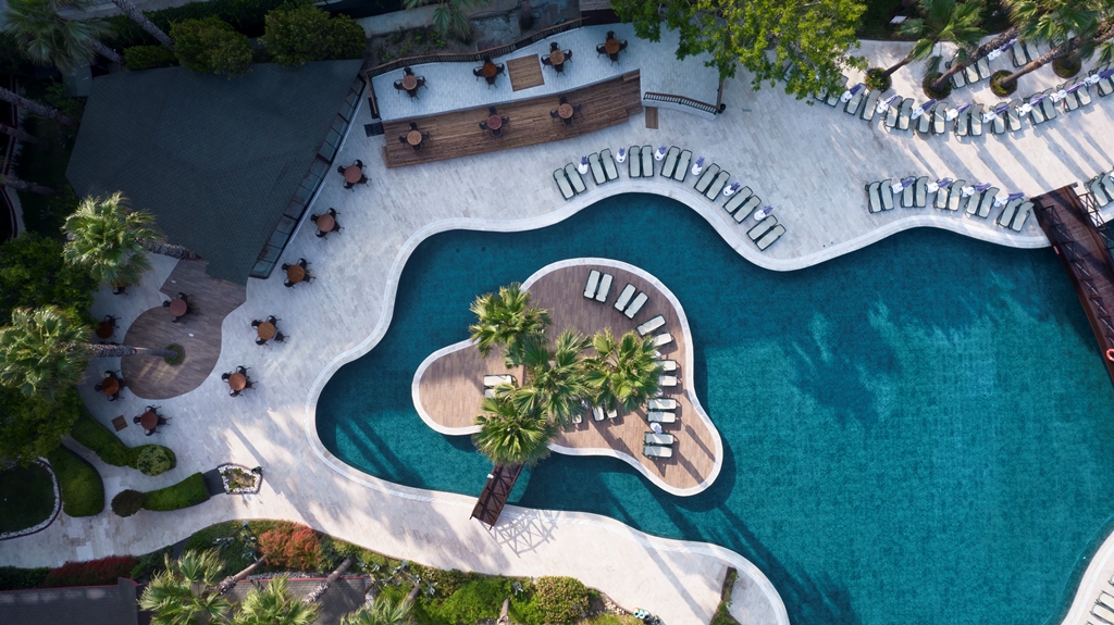 Piscina deschisă