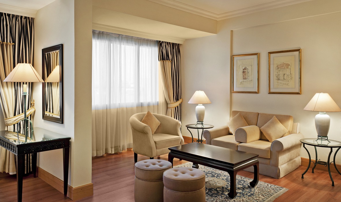 JUNIOR SUITEIf you are needing more than just a bedroom and desire space and luxury the Junior Suite is perfect for you Enjoy over our fifty square meters of space with large and comfortable bedroom and living room Each suite features a very spacious liv