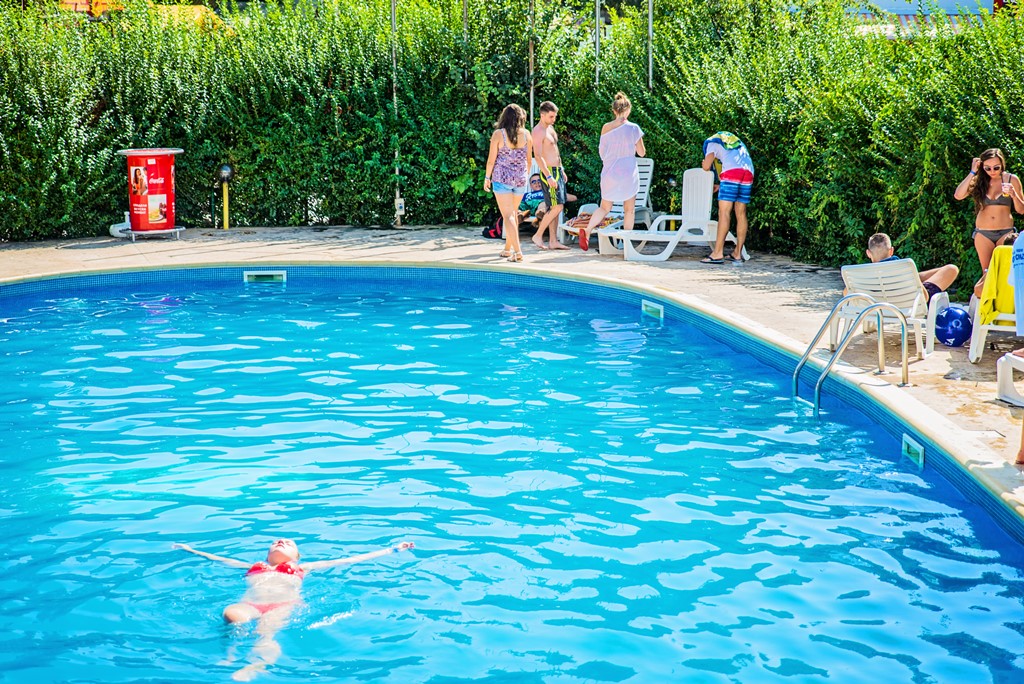 Piscina deschisă