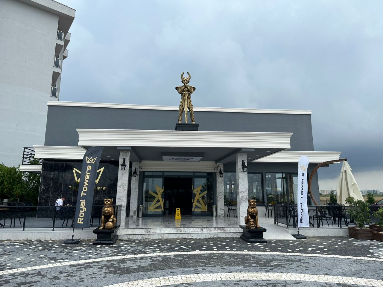 Clădirea principala