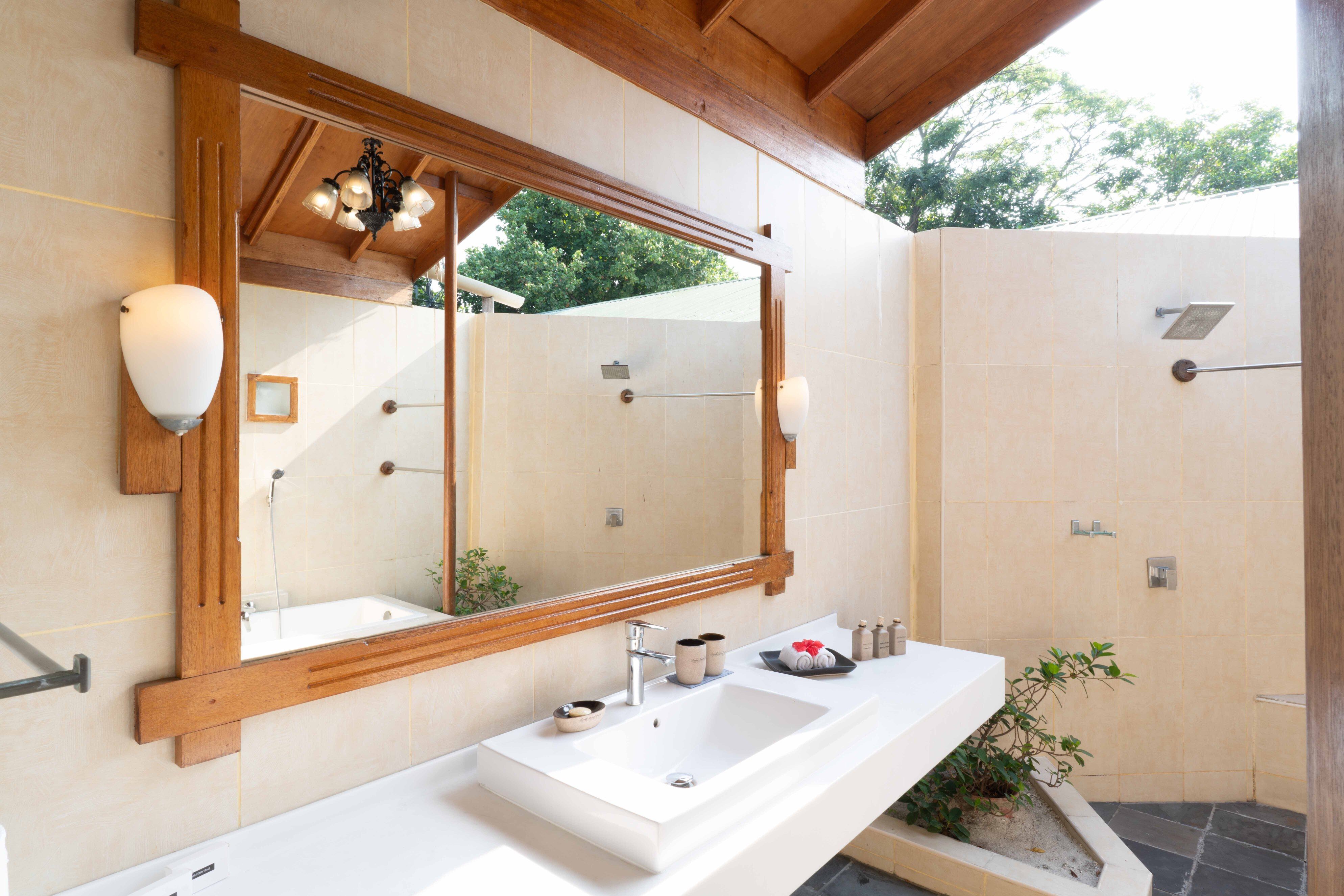 Reethi Sunrise Villa