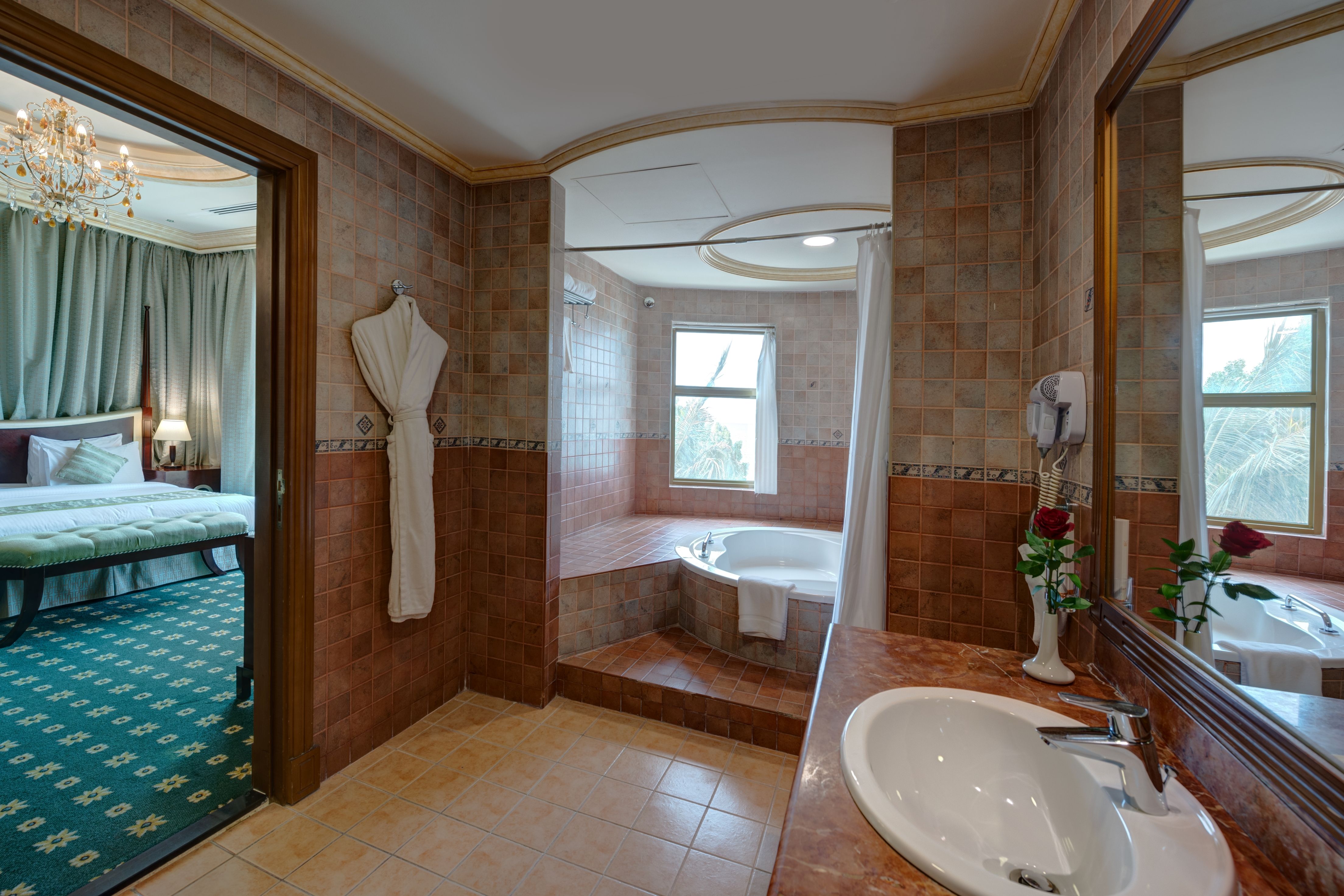 EXECUTIVE SUITE