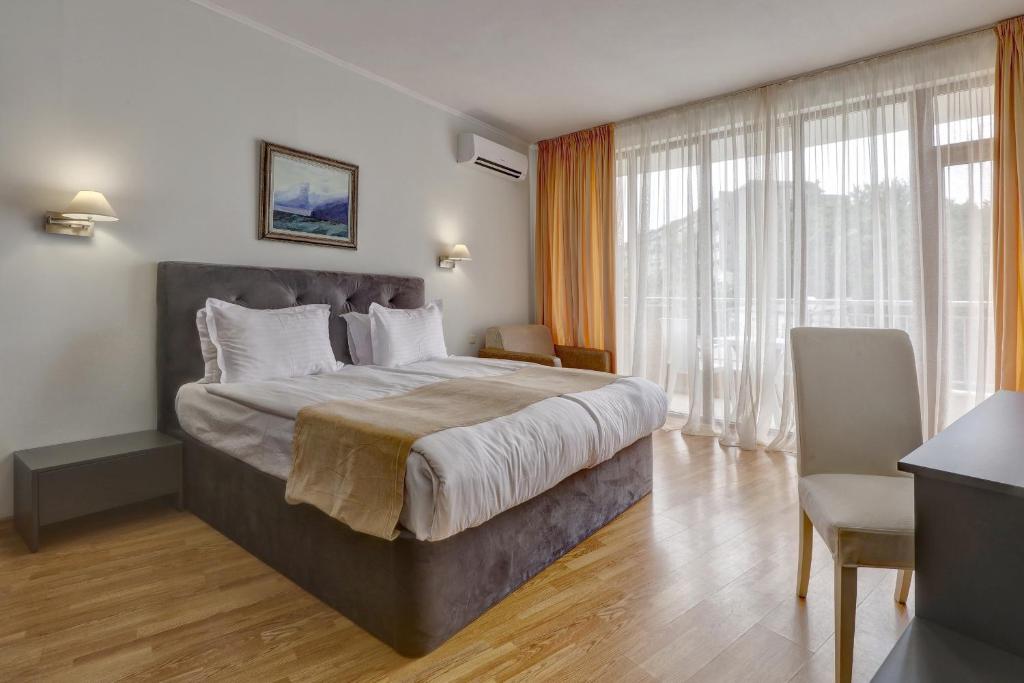 DOUBLE ROOM PARK VIEW