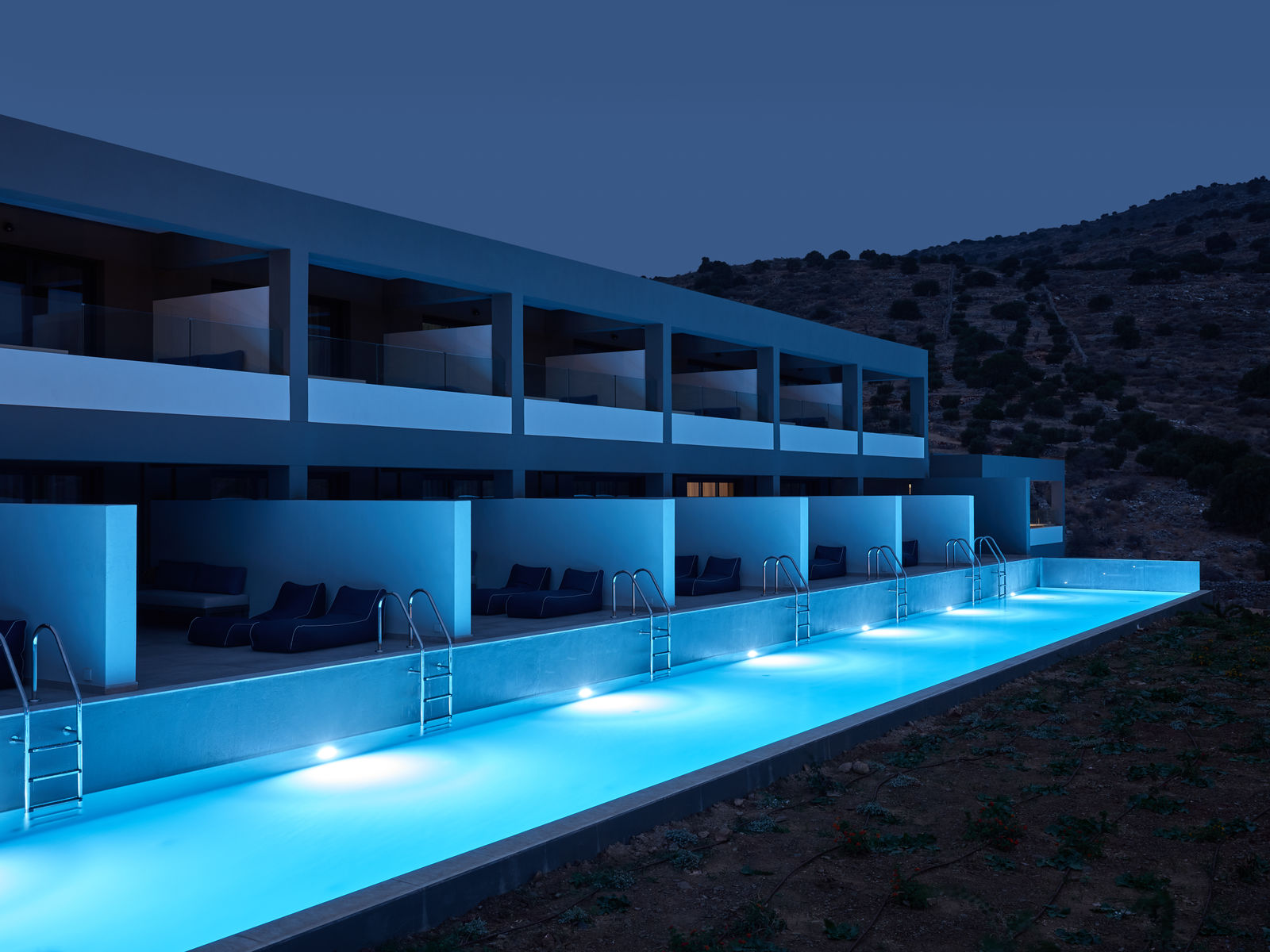 Premium Suite Sharing Pool Sea View