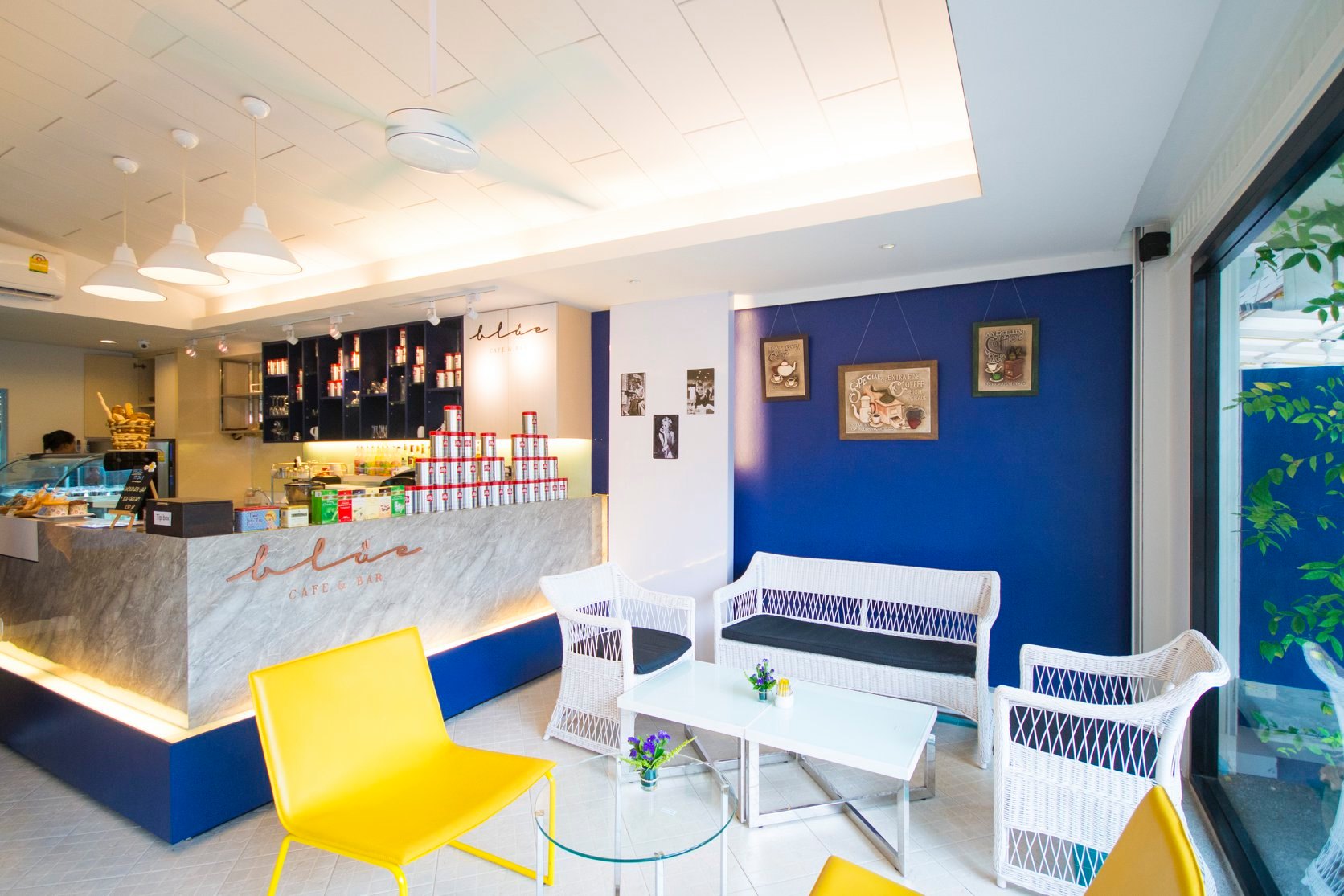 Blue Cafe'