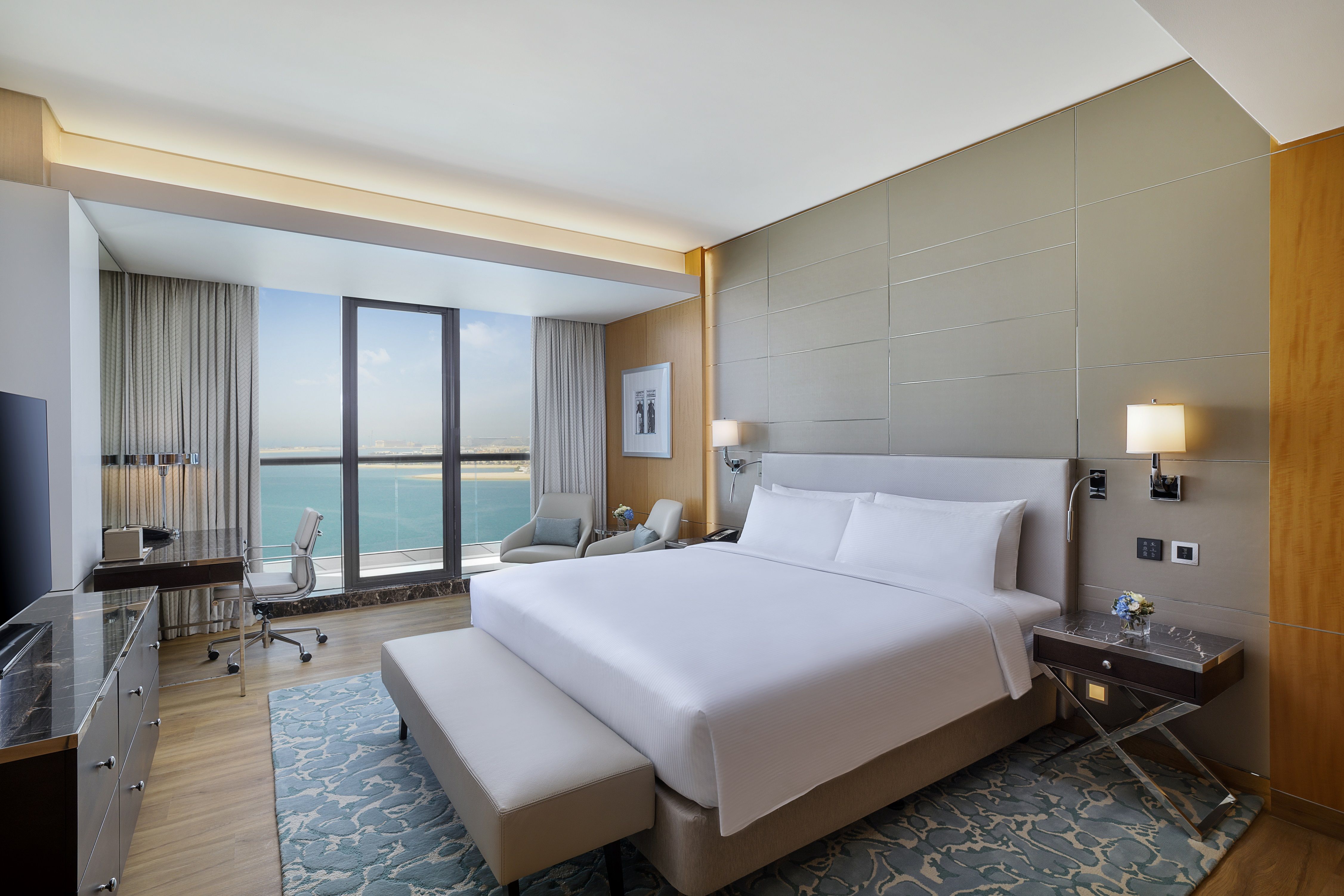KING EXECUTIVE ROOM WITH SEA VIEW