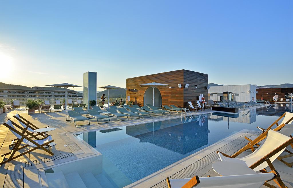 Piscina deschisă
