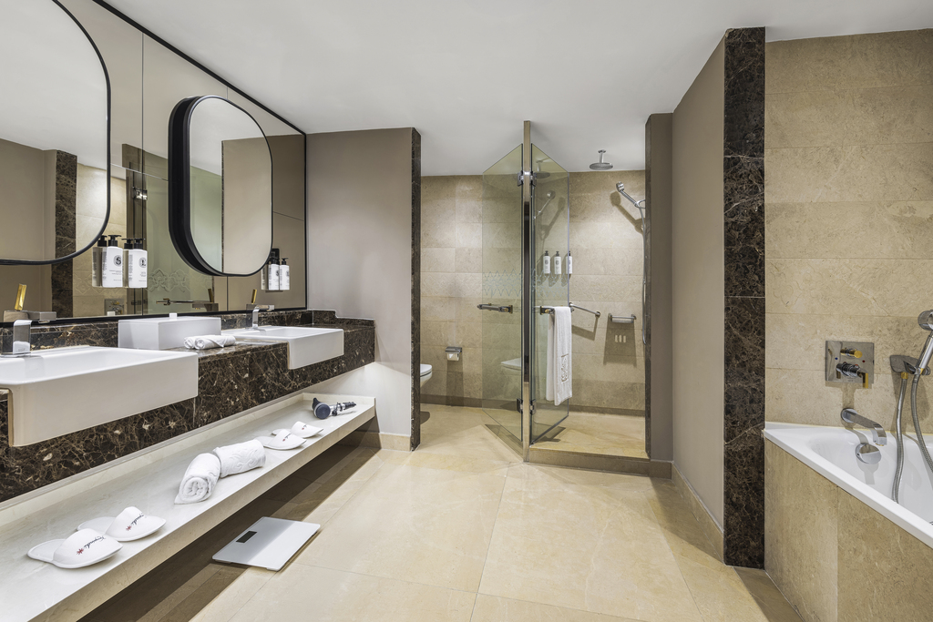 One Bedroom  Suite Sea View