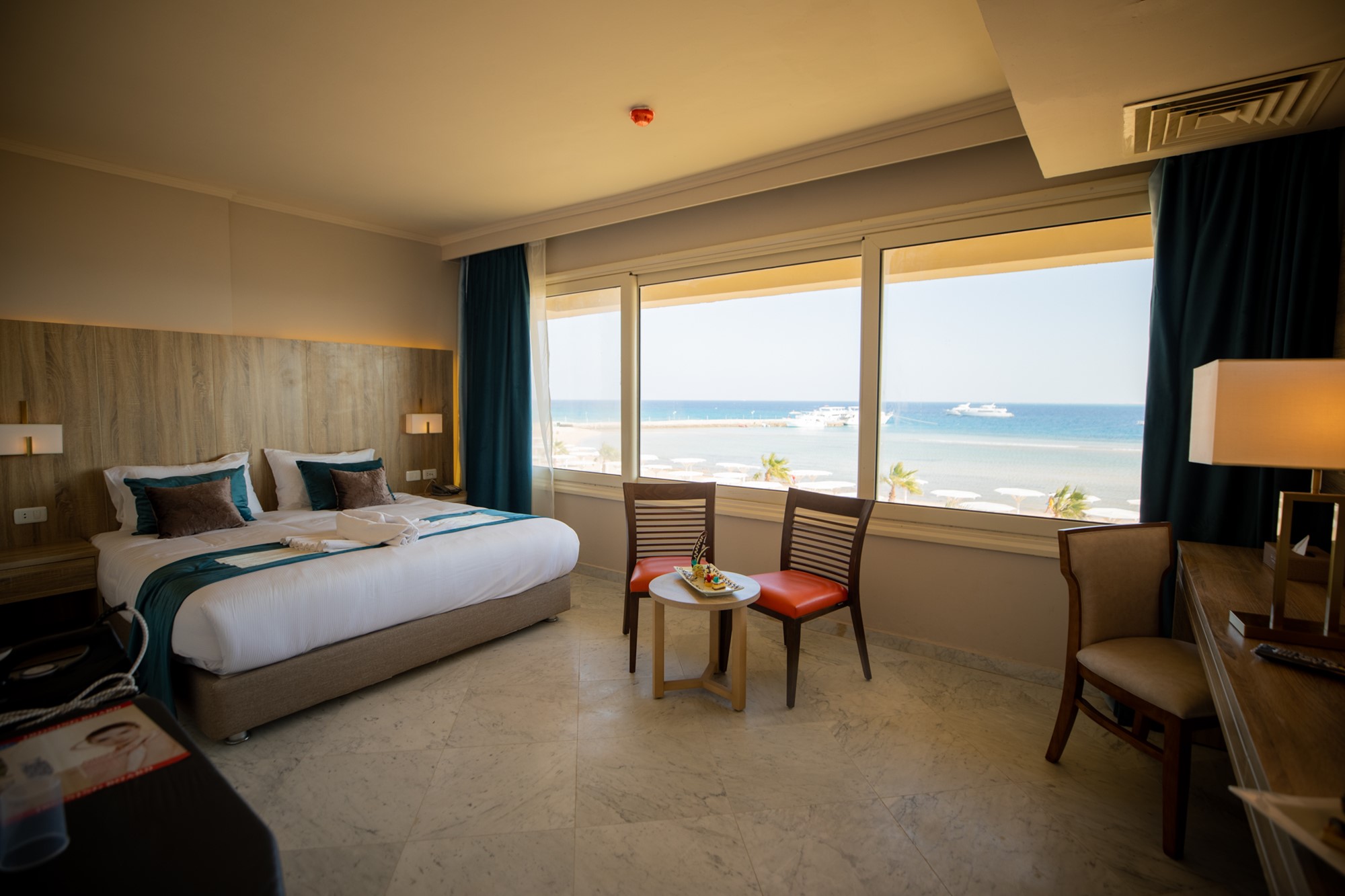 JUNIOR SUITE 
