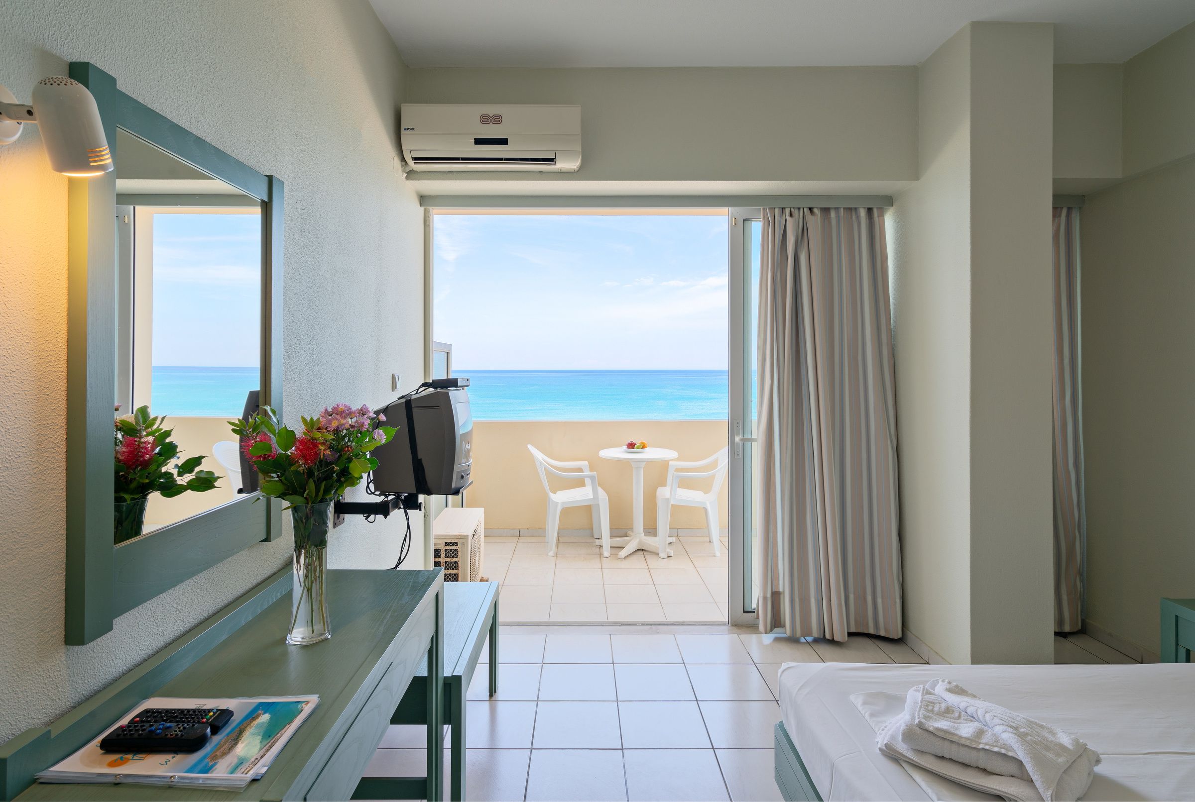STUDIO DOUBLE SEA VIEW