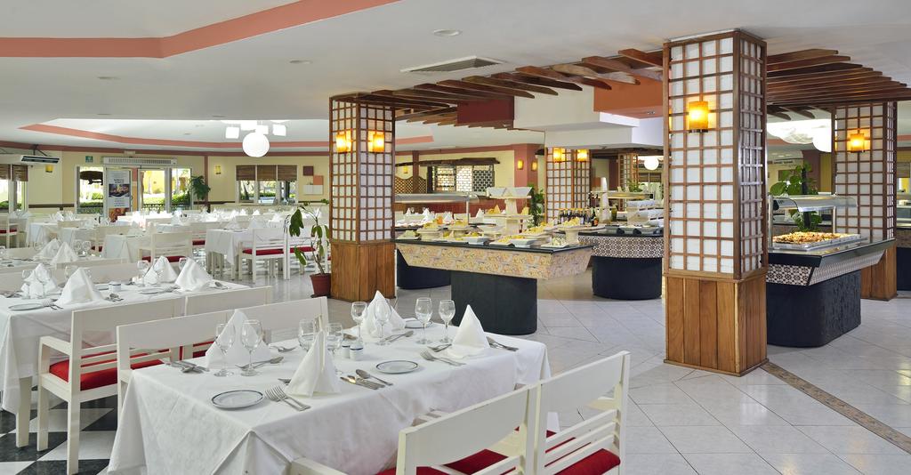 Melia Las Antillas - restaurant.jpg