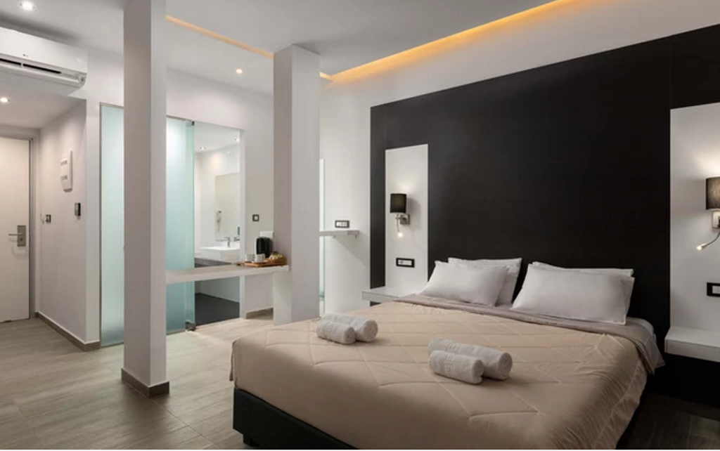Deluxe Room Main Building SideSeaView Balcony or Terrace 