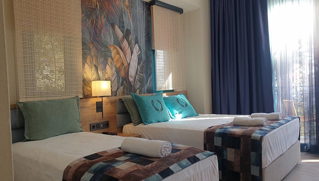 Standard Sea View Room