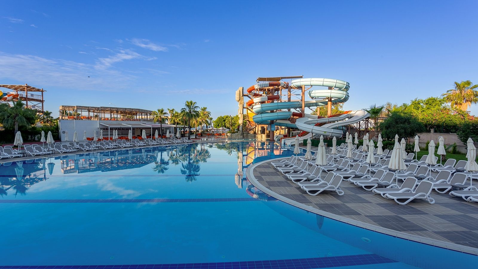 Piscina deschisă