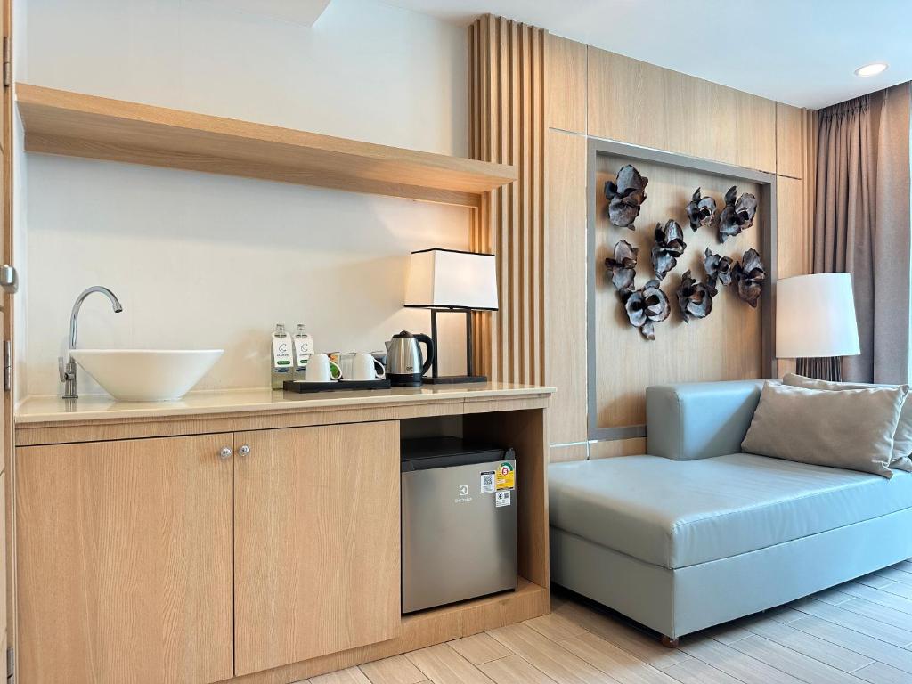 One Bedroom Suite