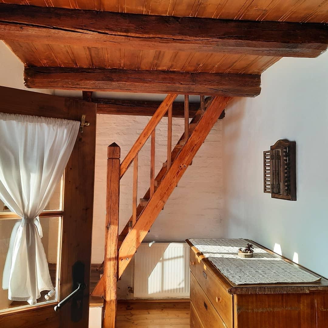 Apartament cu Scara