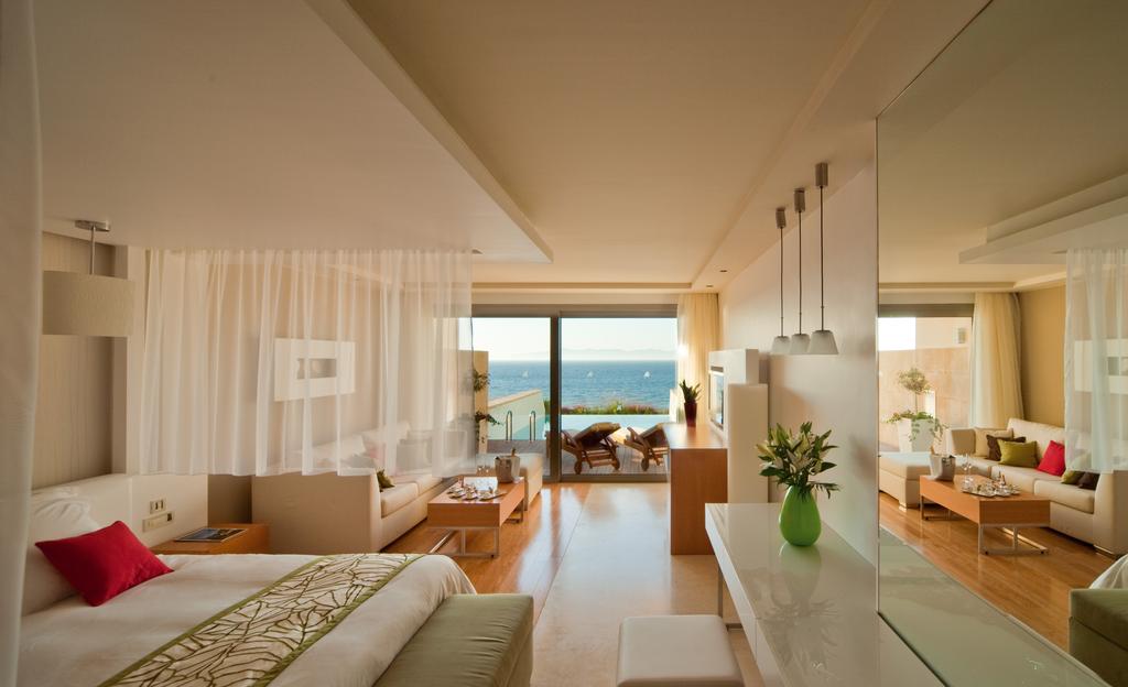by Rhodes Bay2.jpg