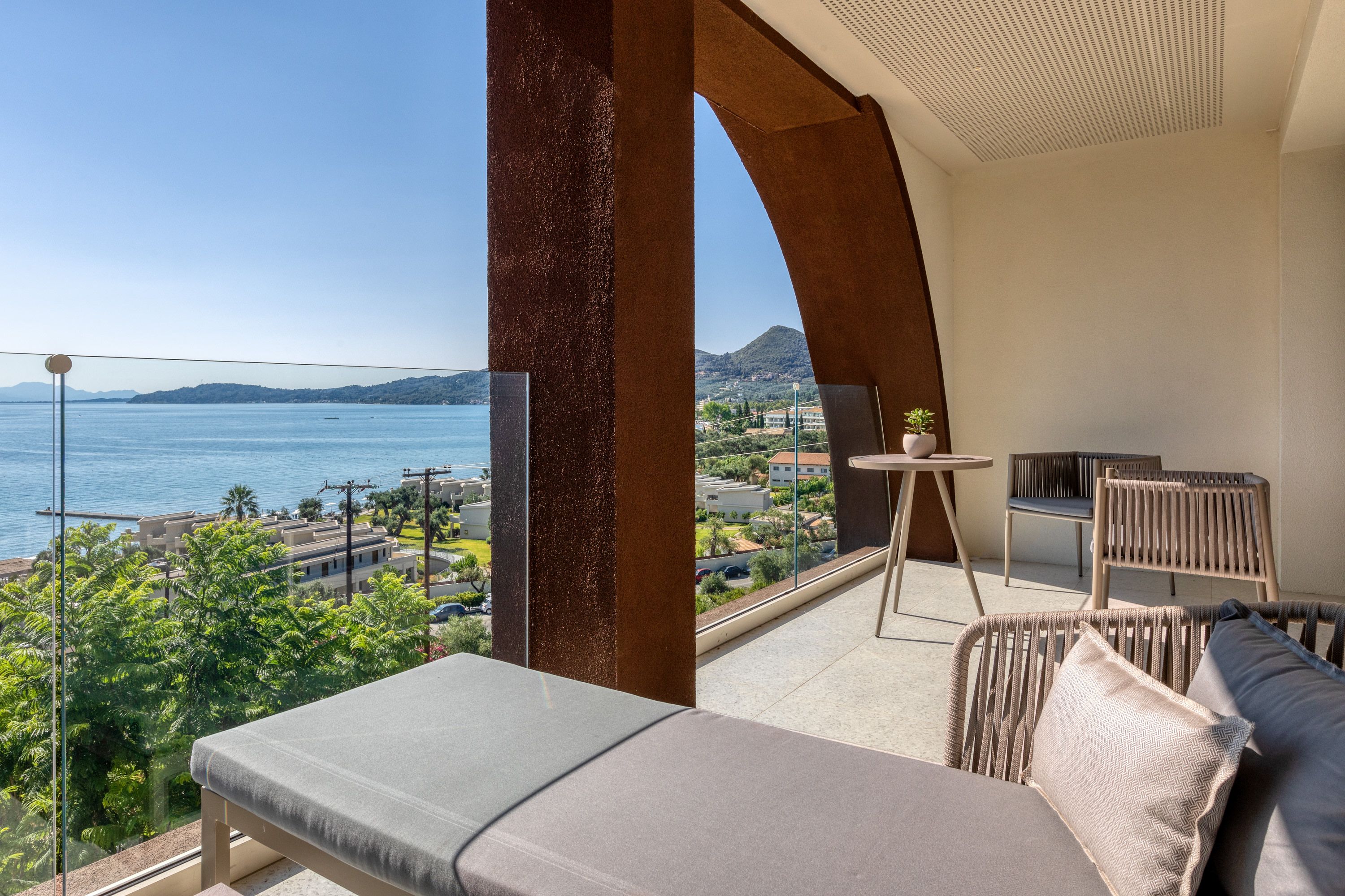 Grand Opal Suite Sea View 