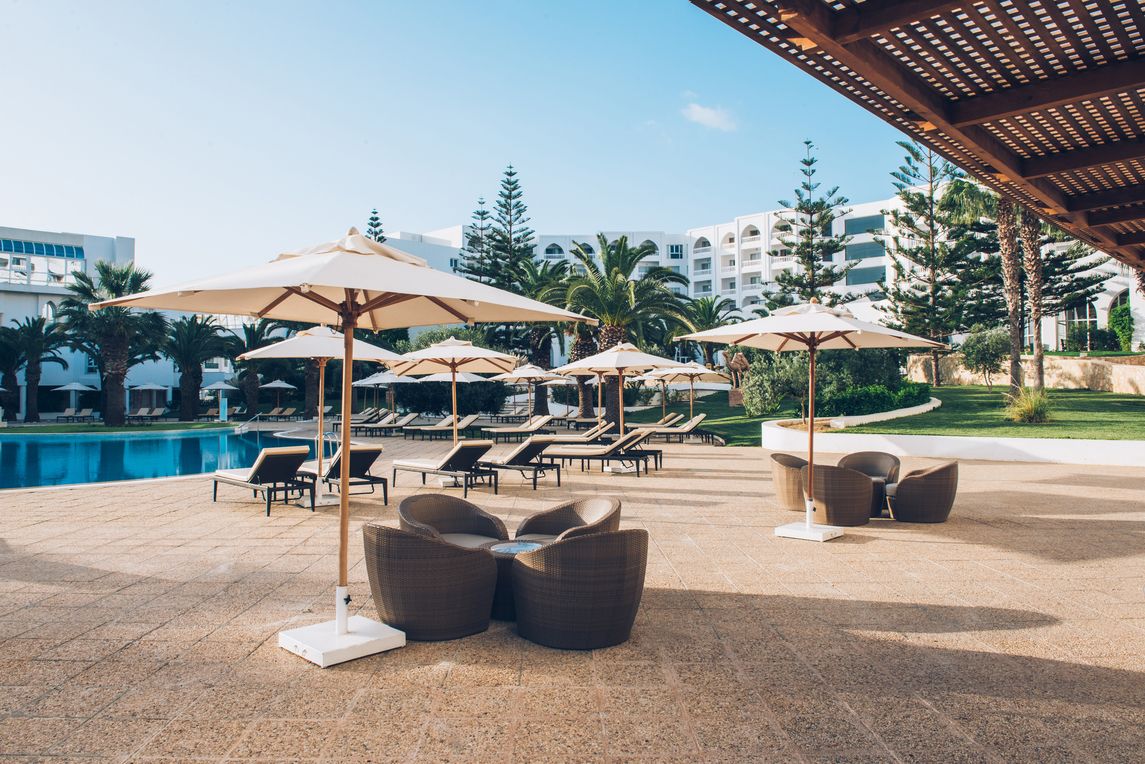 Pool Bar