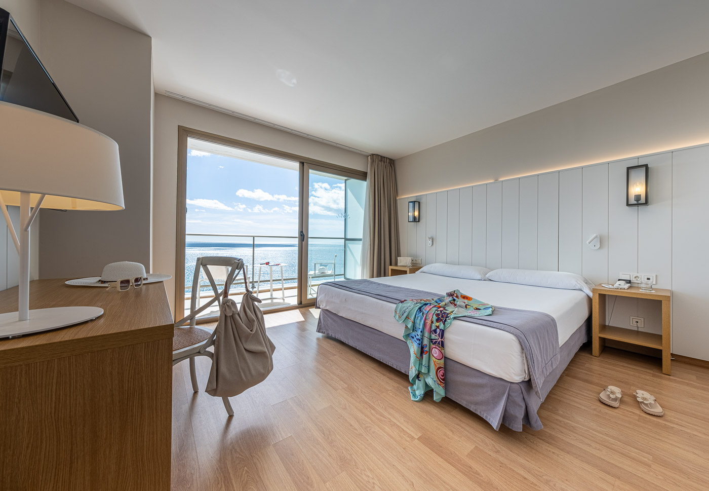 SU - SUITE (SEA VIEW)