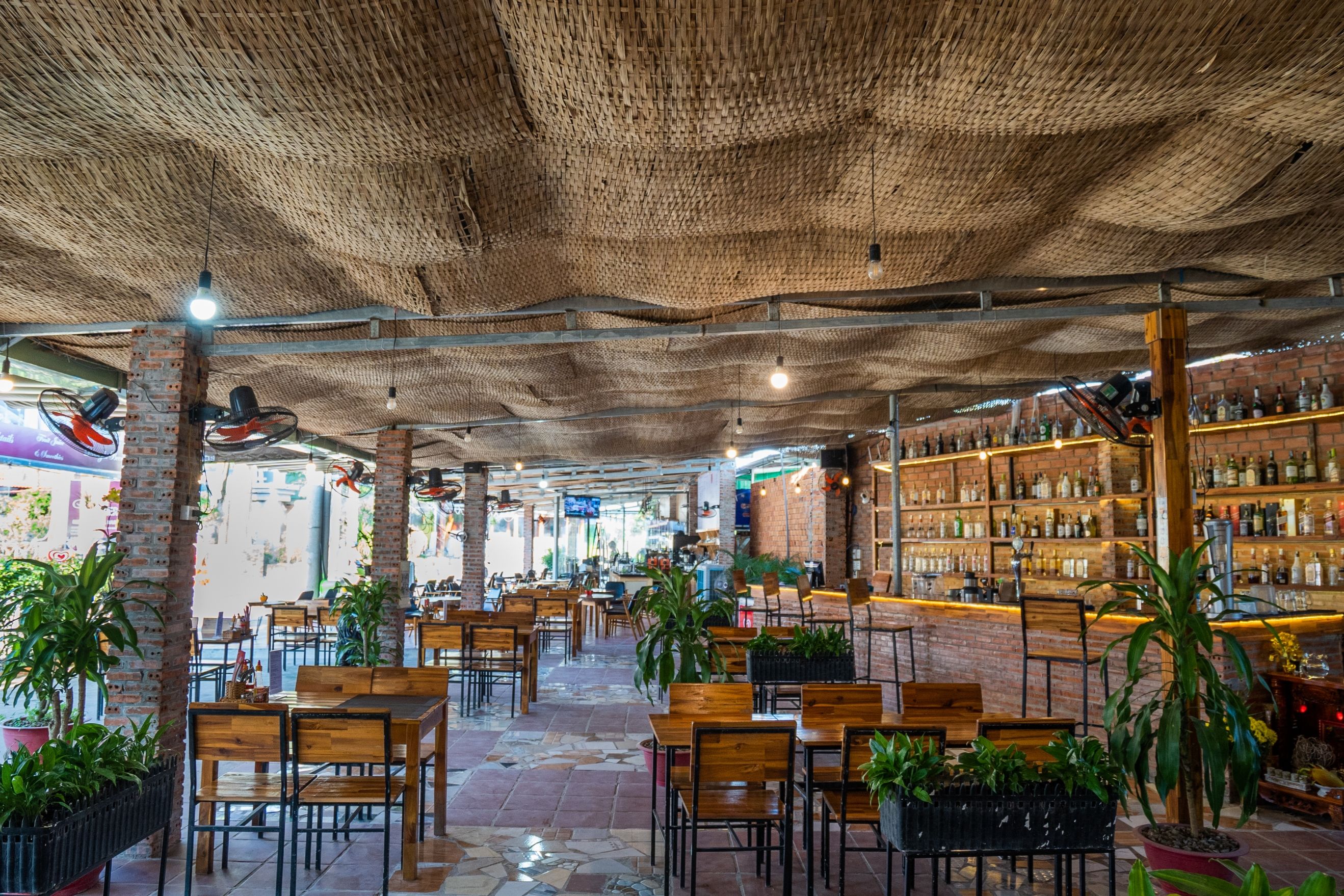 SENIA RESTAURANT