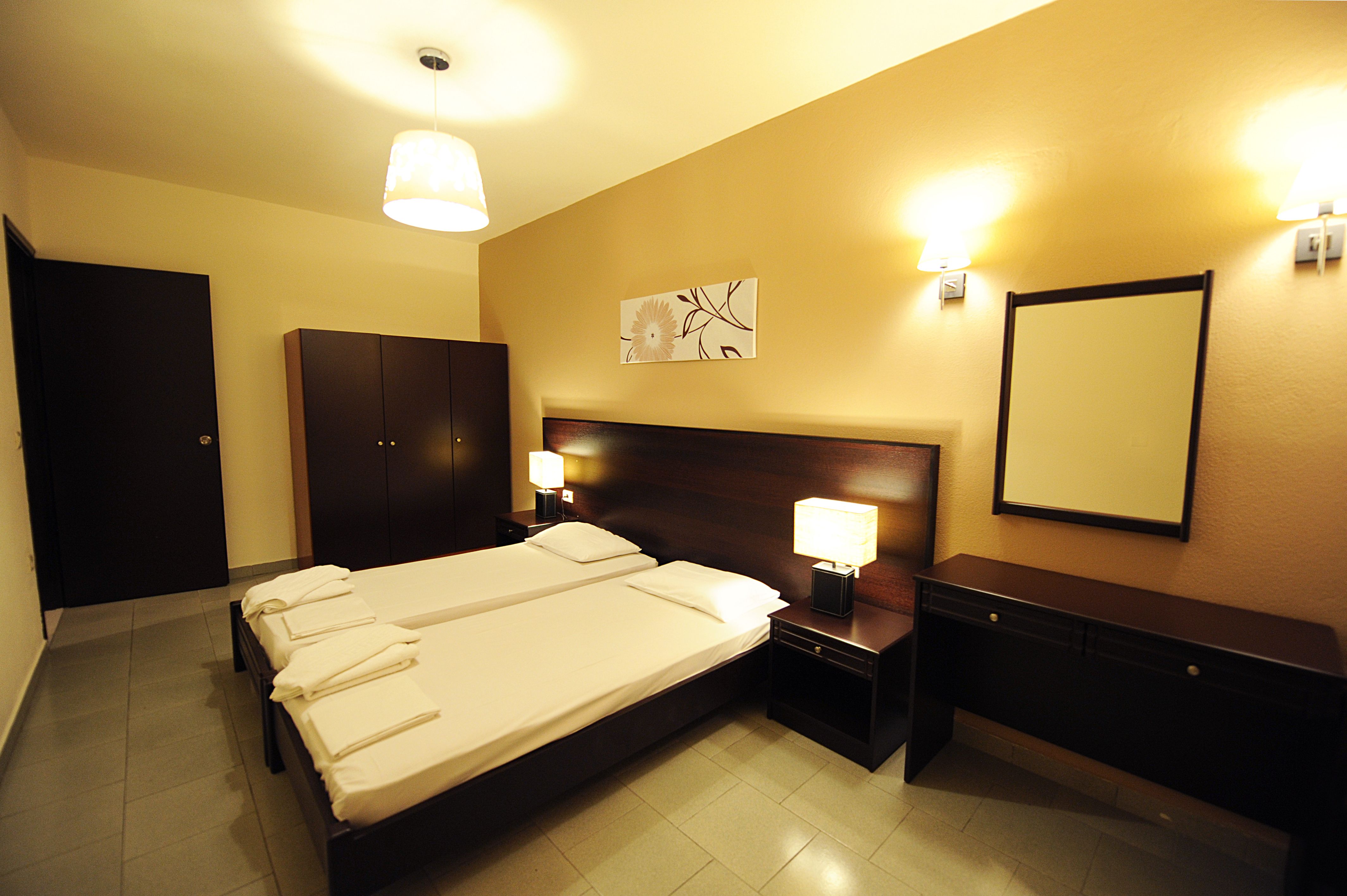 2 BEDROOM APARTMENT