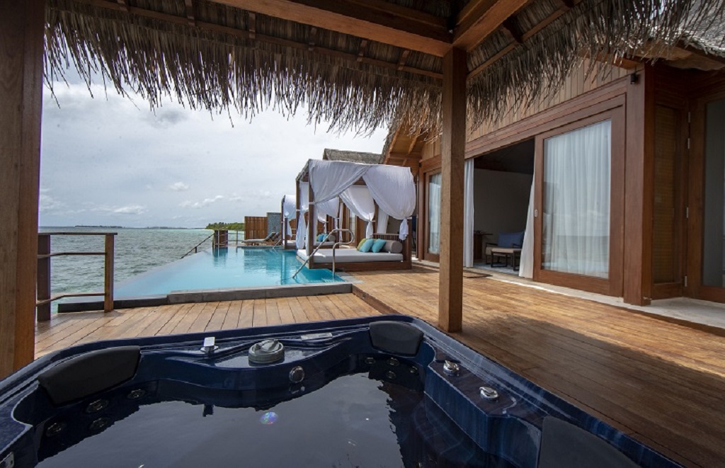 Two-Bedrooms Reef Residence with Pool