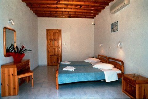 2631759-Anemos-Apartments-Mykonos-Guest-Room-6.jpg
