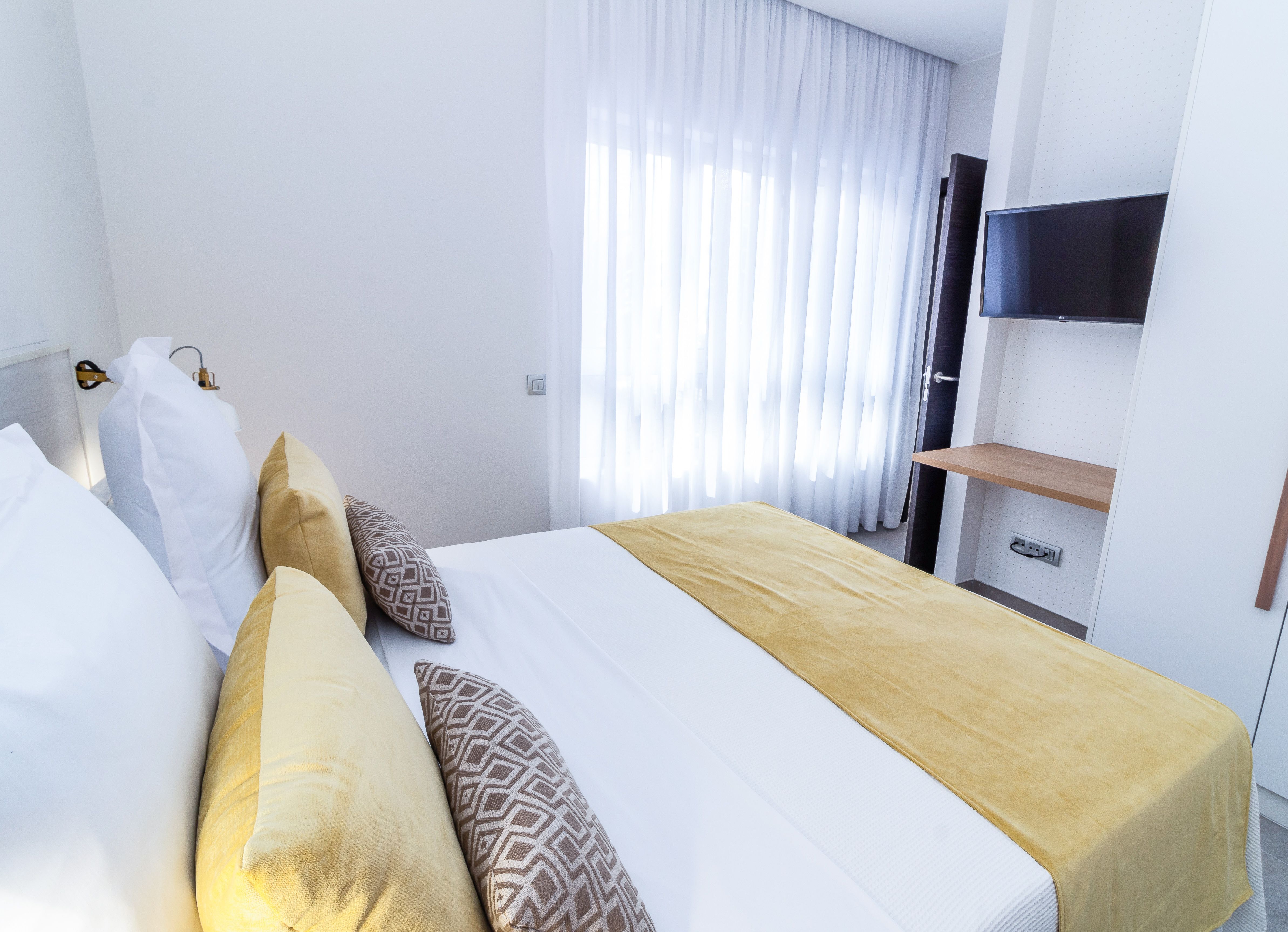 DELUXE SUITE 1 BEDROOM
