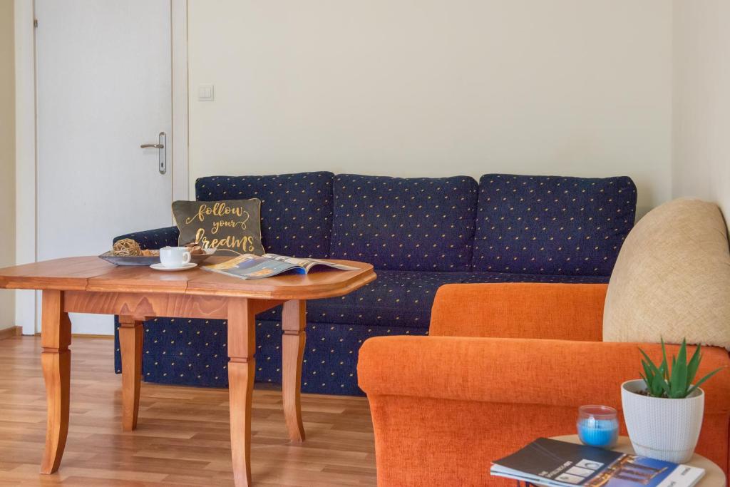 2 Bedroom Standard Apartment (Balcony)