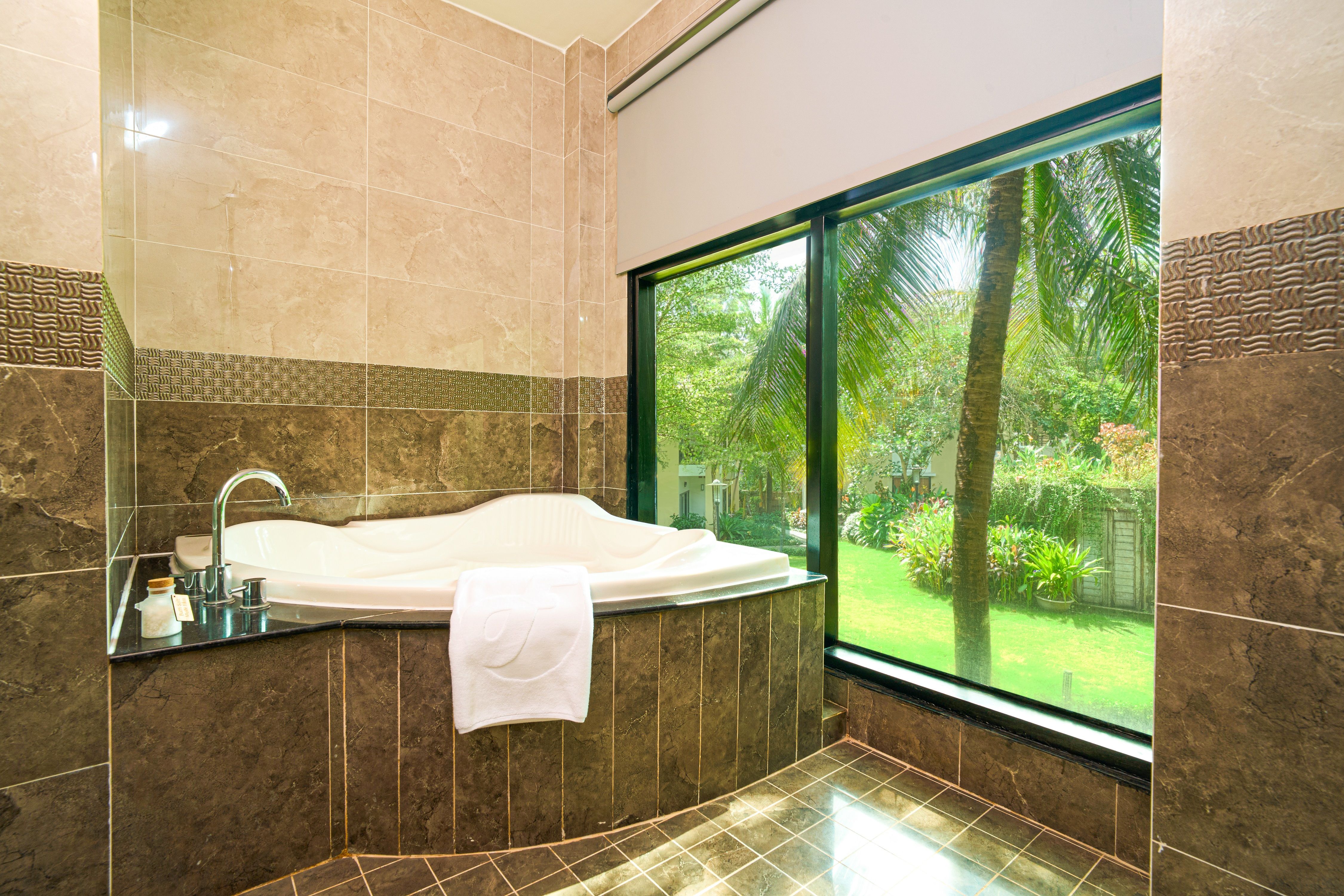 DELUXE GARDEN VIEW BALCONY OR TERRACE