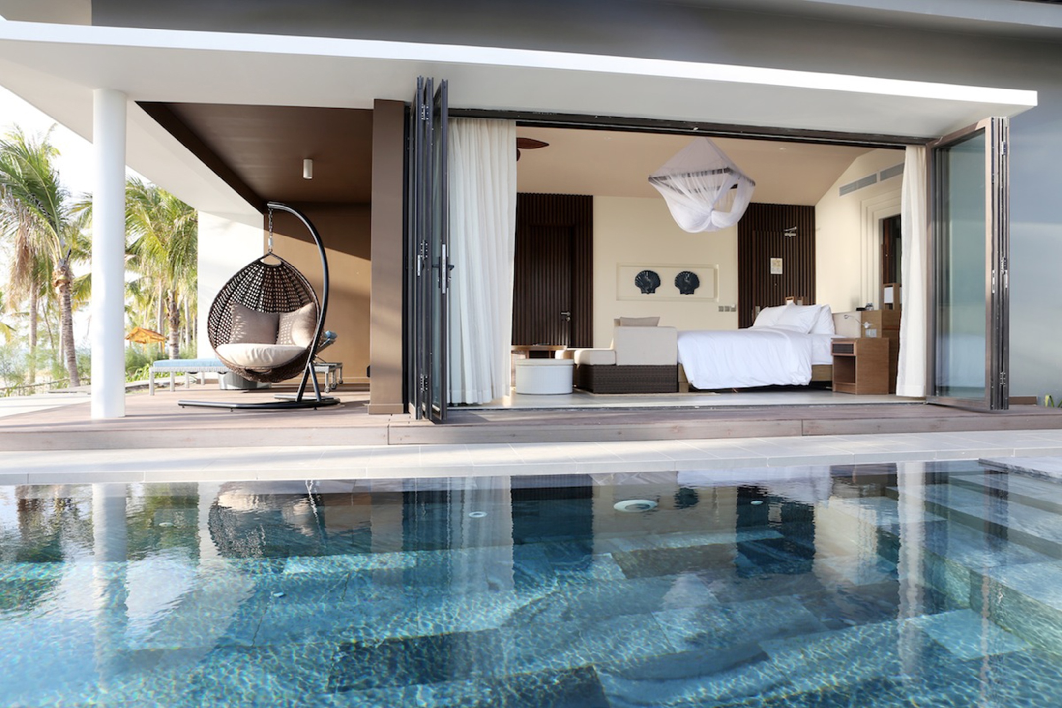 BEACHFRONT BUNGALOW WITH POOL 