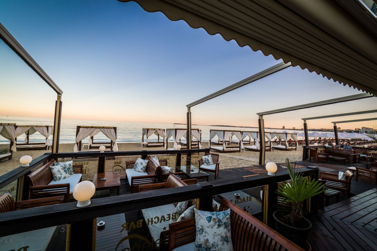 BEACH BAR
