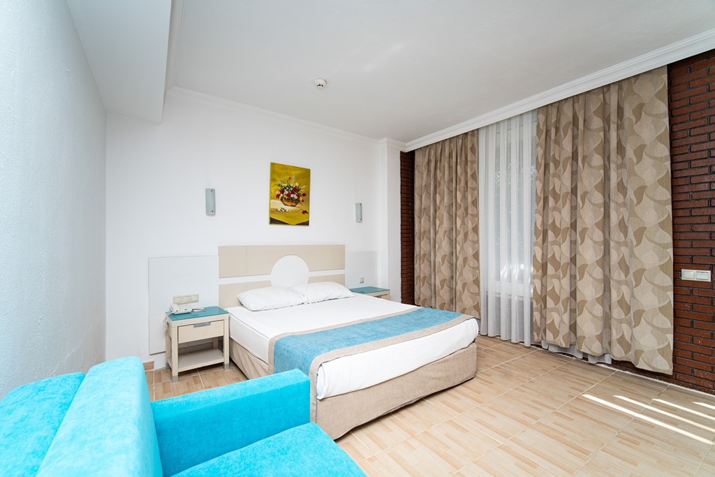 ECONOMY ROOM
